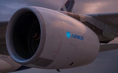 Aircelle “lights up the sky” during the initial test flight of a nacelle with an electro-luminescent display