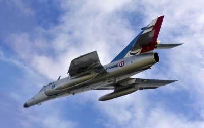 Marine Nationale : Fin de carrière pour le Super Etendard. – Air&Cosmos
