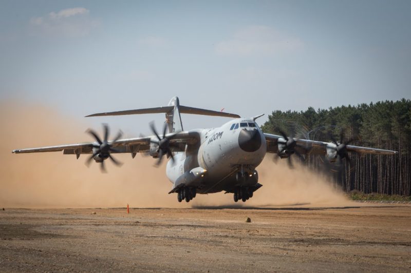 A400M : Essais sur piste en sable – Air&Cosmos