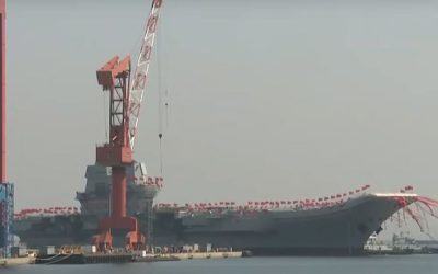 [Vidéo] Mise à l&rsquo;eau du premier porte-avions 100 % « Made in China »