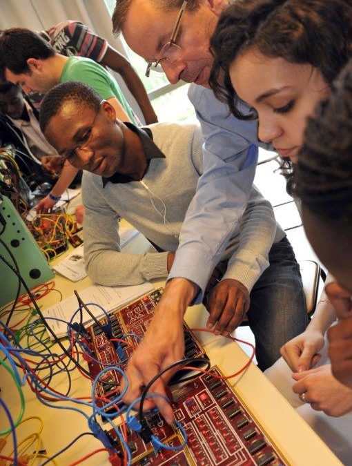 Les formations labellisées par Normandie AeroEspace accueillent plus de 120 étudiants pour les préparer aux métiers d’avenir de l’aéronautique