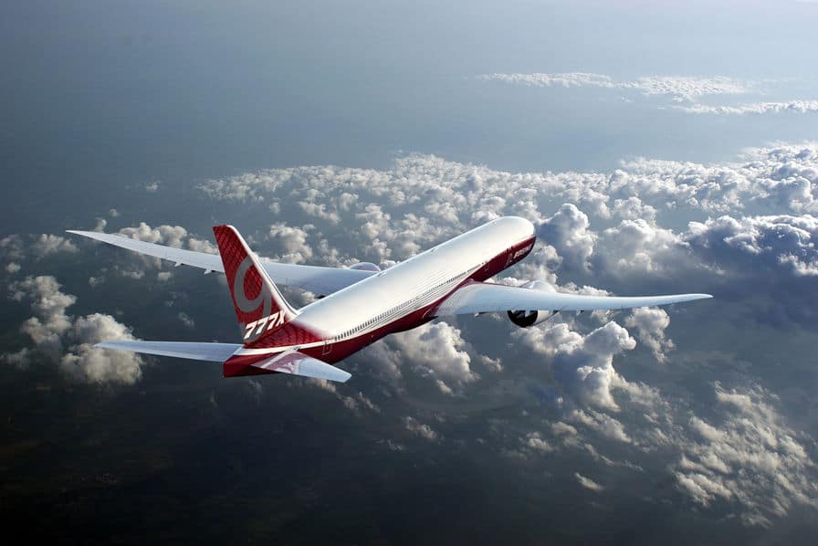 [Vidéo] Boeing assemble le 777X, le premier avion civil à l’extrémité des ailes repliable