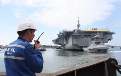 [En images] Le porte-avions Charles de Gaulle remis à flot pour poursuivre son chantier