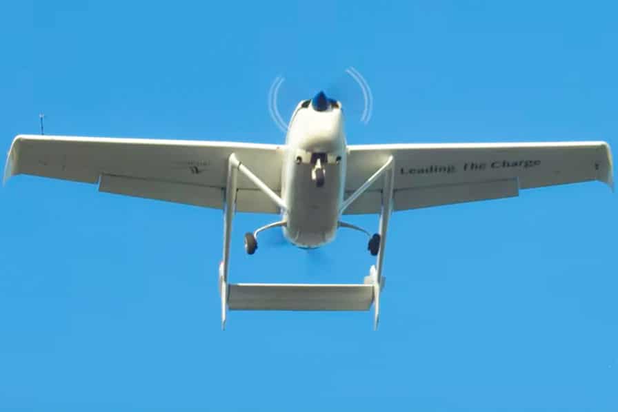 [Vidéo] Premier vol réussi pour l’avion hybride électrique d’Ampaire – L’Usine Aéro
