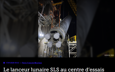 Le lanceur lunaire SLS au centre d’essais de Stennis