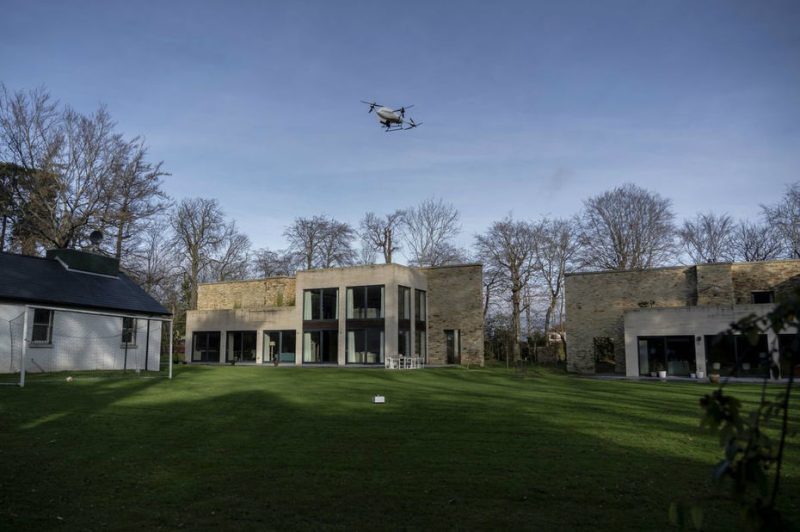 La start-up Manna Aero abandonne les livraisons de repas par drone pour livrer des médicaments