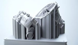 La nouvelle imprimante 3D industrielle de SLM Solutions produit un boîtier E-Drive de Porsche de 590 x 560 x 367 mm en 21 heures | 3D ADEPT MEDIA