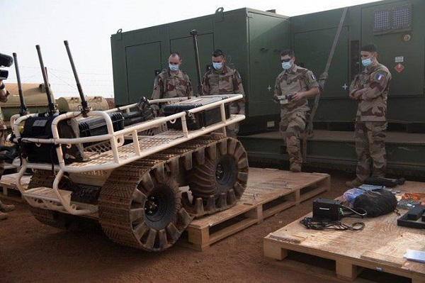 Pour la première fois, l’armée de Terre expérimente des robots mules lors d’une opération extérieure