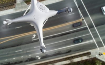 Comment la recherche sur la simulation d&rsquo;accident a aidé la FAA à assouplir les règles sur les vols de drones au-dessus de véhicules en mouvement