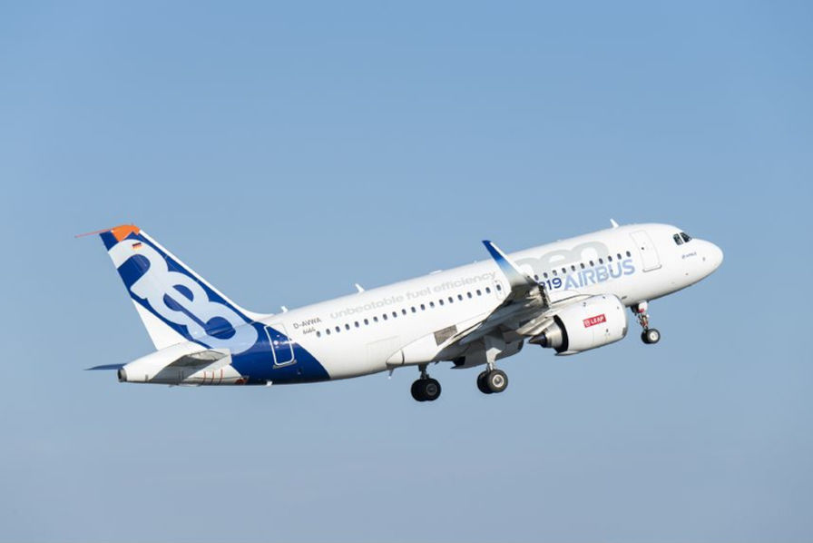 [L’image du jour] Airbus, Safran et Dassault à bord d’un A319neo volant avec 100% de carburant durable