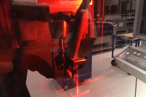 Fabrication additive WAAM et usinage cinq axes se combinent dans l’inédite machine de Ginova