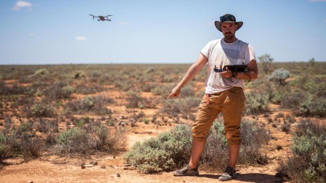 Drone used to locate fallen WA meteorite | 7NEWS