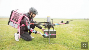 Contre l’isolement, la livraison de médicaments par drone