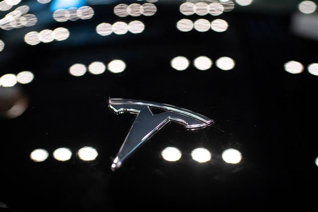 Tesla use of SiC sparks debates after Model 3 recalls