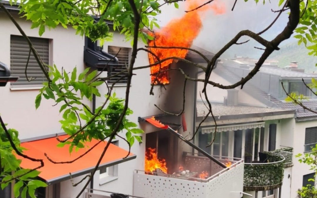 Feu à Monthey: un drone aide les pompiers