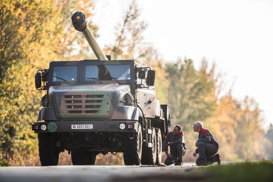 Face à la guerre en Ukraine, le ministre des Armées prône un choc de simplification et de relocalisation