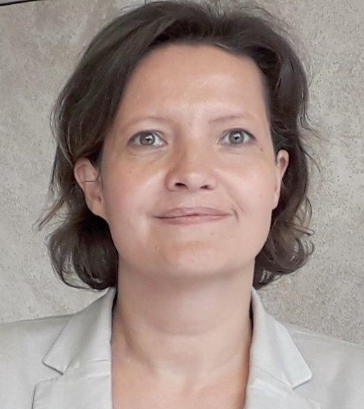 Portrait de Madame Dominique LEPICARD, déléguée à l’accompagnement régional des Armées pour la région Normandie.