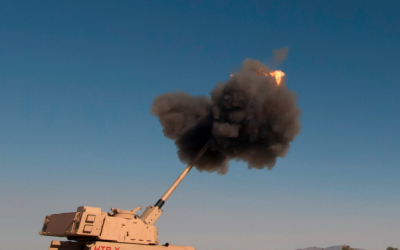 BAE Systems tire un projectile d’artillerie hypervéloce dépassant la portée de certains missiles