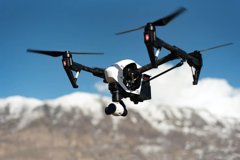 Opérations de lutte contre les drones : technologies d’armes à énergie dirigée