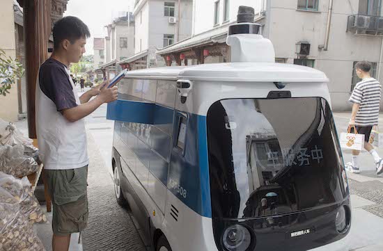 Des véhicules autonomes roulent désormais sur les campus universitaires !