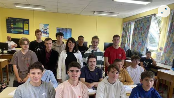 Dans ce lycée de Bayeux, ces jeunes vont se former à l’aéronautique