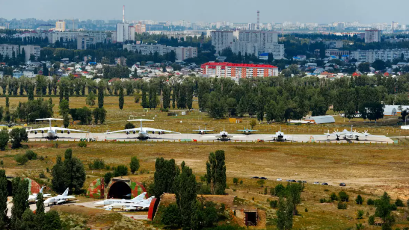 L’Ukraine tente de frapper la base aérienne de Voronezh avec des drones
