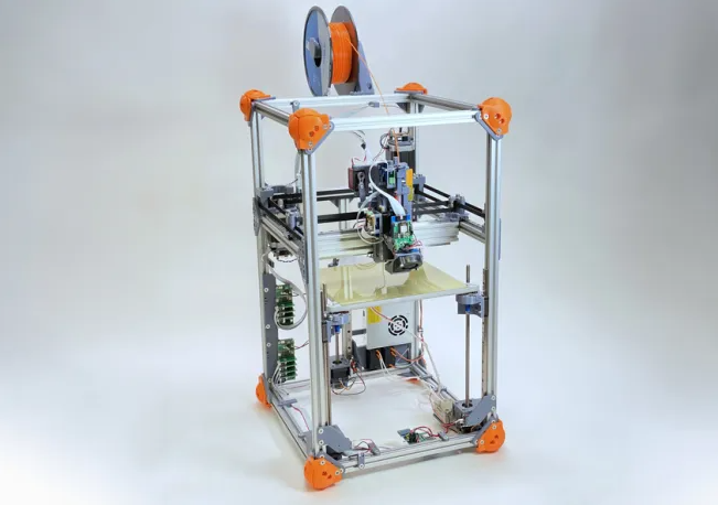 Cette imprimante 3D peut déterminer automatiquement les paramètres pour des matériaux inconnus