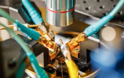 Et si vos écouteurs pouvaient faire tout ce que votre smartphone pourrait faire, mais mieux ? De nouveaux matériaux synthétiques pourraient rendre cela possible