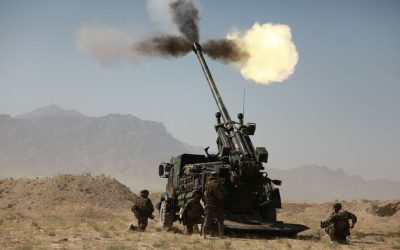 La France signe pour une acquisition européenne massive de canons Caesar et de missiles Mistral