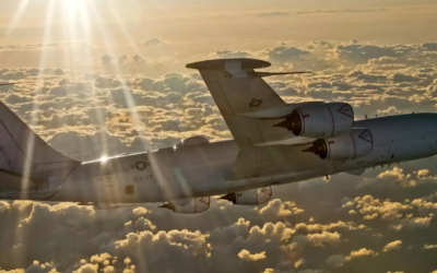 Survol surprise de l&rsquo;Europe par un E-6B Mercury américain : cet avion peut déclencher le feu nucléaire à lui tout seul !