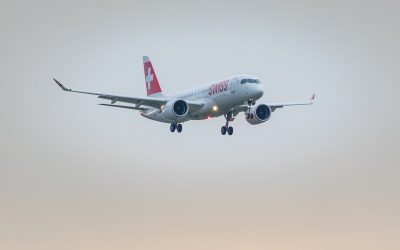 « De la fumée dans la cabine et le cockpit » : atterrissage d’urgence d’un Airbus A220 à cause de problèmes moteur