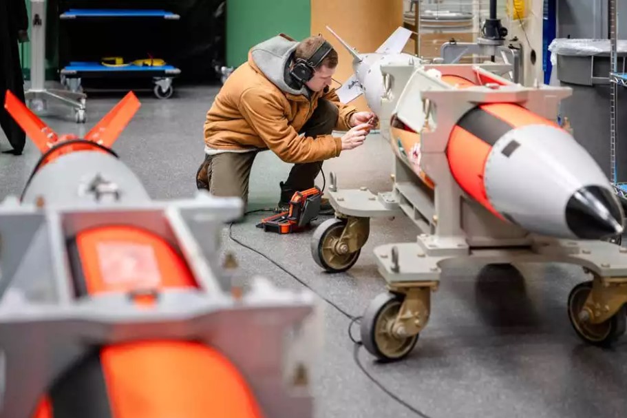Rares images de bombes et ogives nucléaires d’essais américaines