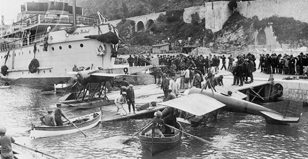 Le 16 avril 1913 dans le ciel : Coupe Schneider : place aux affrontements