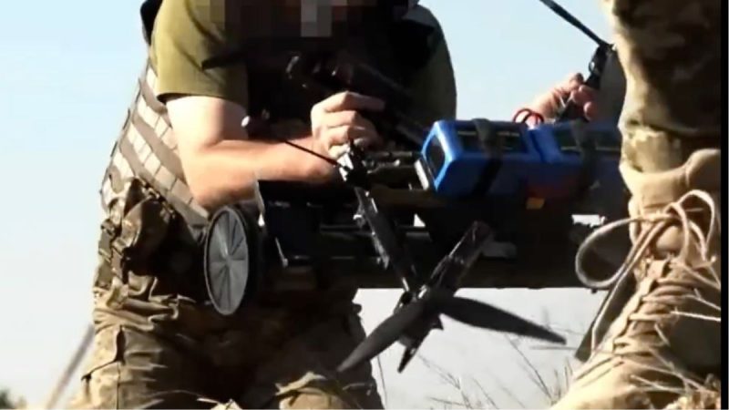 L’Ukraine a envoyé pour la première fois au combat un drone FPV équipé d’un lance-grenades