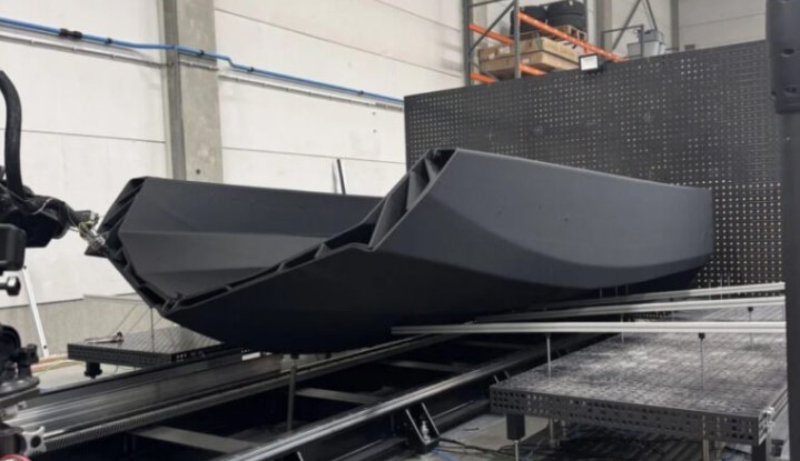Le CEAD inaugure un centre dédié à l’impression 3D de coques de bateaux et réalise une coque de 6 mètres en 55 heures