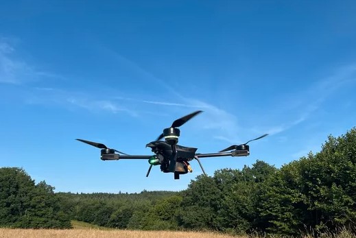 En Corrèze, l’entreprise Belver a créé un drone pour effaroucher les animaux qui s’attaquent aux cultures