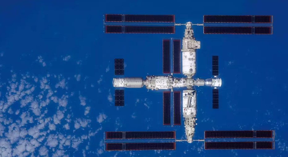 Station spatiale chinoise : un vaisseau heurté en pleine relève
