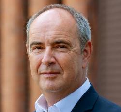 Les fabricants de semi-conducteurs tels que Toshiba investissent massivement