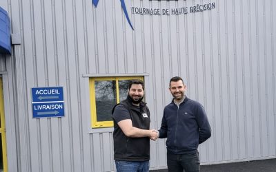 AMPS change de mains