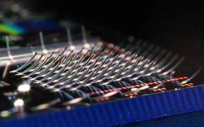 Un dispositif photonique, développé par le MIT, émet efficacement de la lumière dans l’espace libre