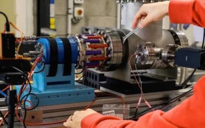 Cette petite entreprise bretonne prépare le premier vol de son engin spatial à propulsion électrique