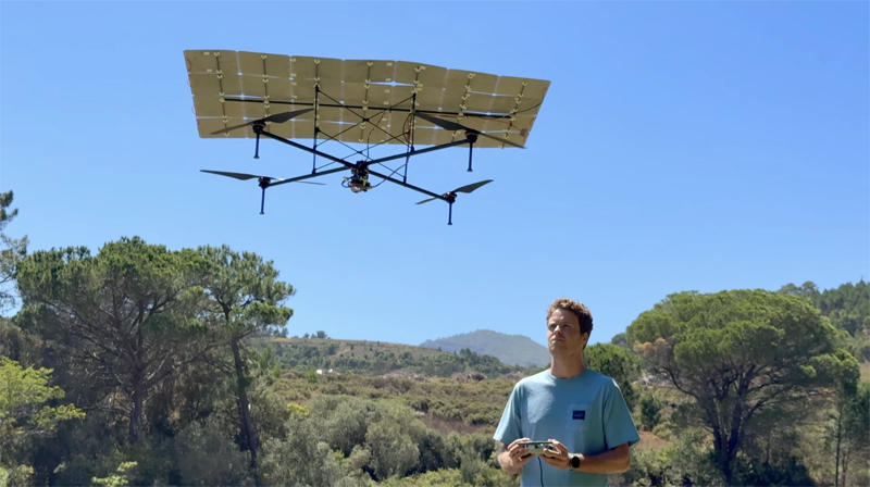 Un drone solaire artisanal pulvérise le record d’endurance avec plus de 5 heures de vol.