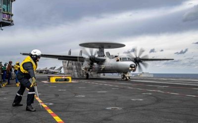 La Marine nationale va garder au moins un avion de guet aérien E-2C Hawkeye jusqu’en 2032