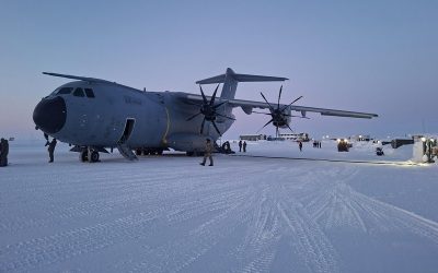 L’A400M d’Airbus se pose sur la glace du Groenland par – 25°C : un exploit qui prouve la supériorité de l’appareil sur ses concurrents américains
