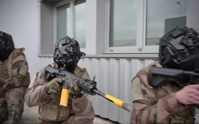 L’armée de Terre étudie l’éventuel développement d’un casque balistique intégral