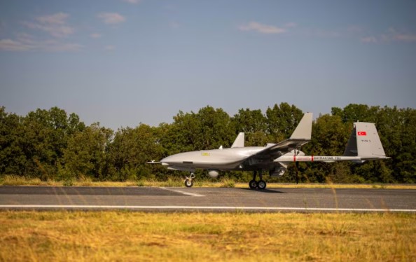 Des technologies françaises dans un drone en première ligne en Ukraine : Safran et le turc Baykar s’associent pour développer des technologies de drones en commun