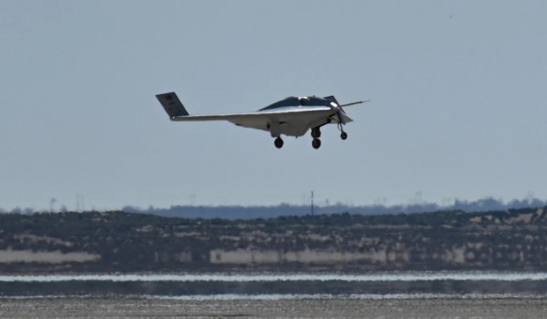 La Darpa teste avec succès un drone de reconnaissance hybride-électrique