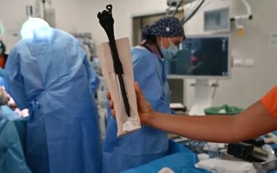 L’impression 3D permet à un hôpital de Madrid d’éviter une amputation de la jambe grâce à un implant osseux en métamatériau