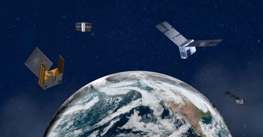 NOAA Awards Decade-Long Commercial Satellite Data Contract to 14 Partners